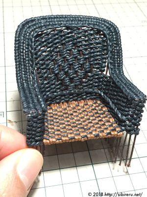 ミニチュアラタンチェアソファー型