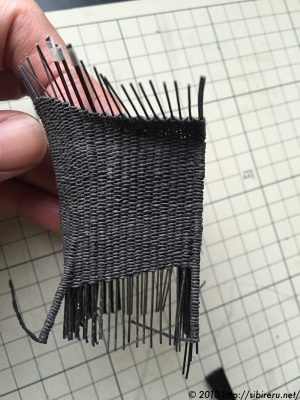 ミニチュア籐椅子斜めの編み方